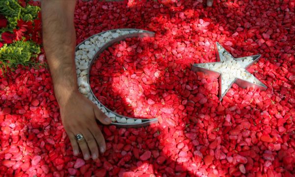 Şehitleriyle bayramlaştılar