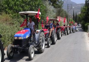 Köylüden darbe girişimine traktörlü tepki