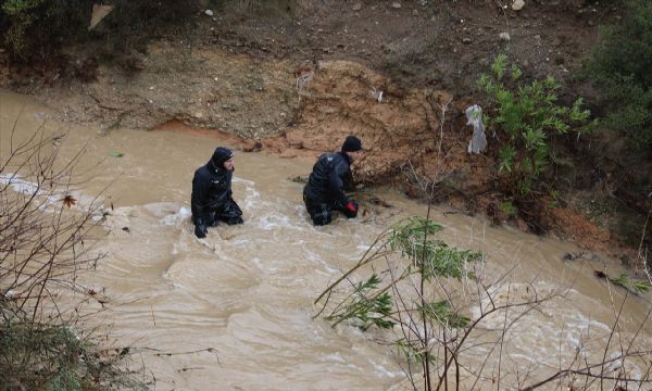 Menderes'te sel felaketi: İki kişi hayatını kaybetti