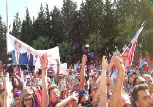 Kılıçdaroğlu'na İzmir'de coşkulu karşılama