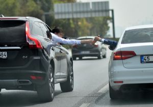 Trafikte içki alış verişi