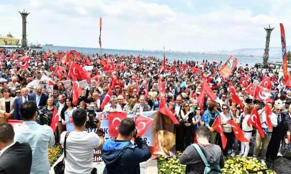 19 Mayıs'a ''Halk kutlaması''