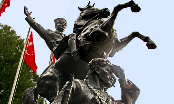Dünya heykeltraşları arasında ilk 10’da