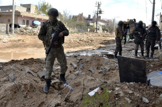 Teröristler ''tuzak''larına Kur'an-ı Kerim'i de alet etti