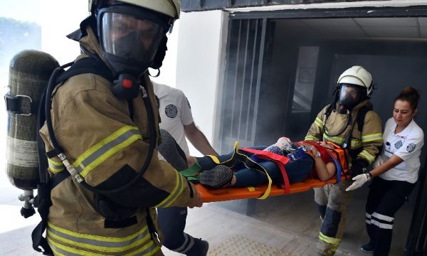 İzmir'de aksiyon filmlerini aratmayan tatbikat