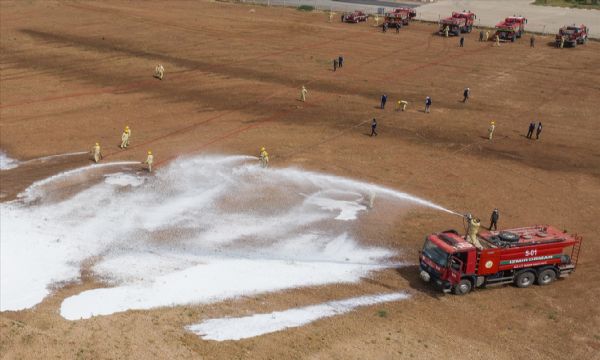 Alev savaşçıları tatbikat yaptı...