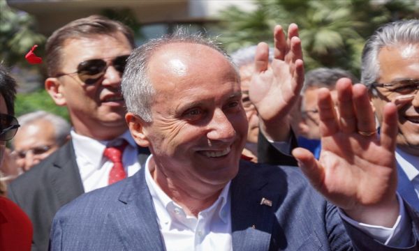 İnce'den miting öncesi İzmir'de sürpriz ziyaret!