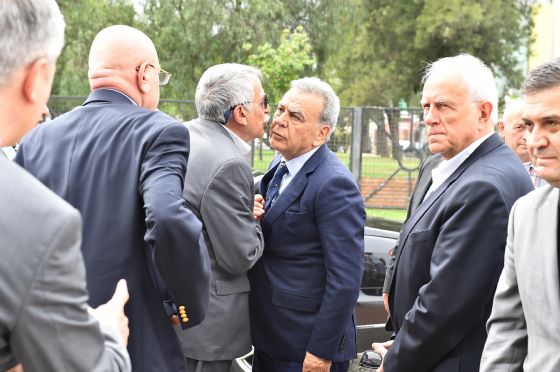 Acılar paylaşıldıkça azalır...