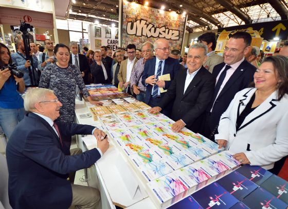 İzmir'de 'kitap zamanı'