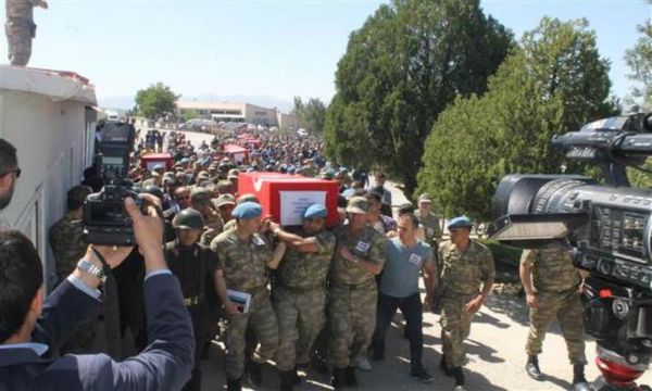 Şehitler son yolculuğuna uğurlanıyor