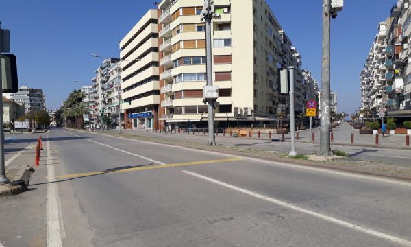 Yasak sonrası İzmir hayalet şehre dönüştü!