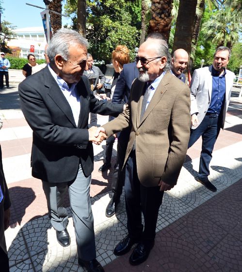 İzmir'de 'kitap zamanı'