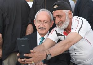 Kılıçdaroğlu şehit aileleriyle iftarda buluştu