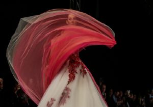IF Wedding'de solo defile fırtınası...