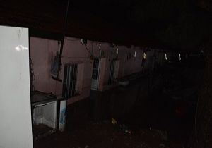 Dikili yağmura teslim oldu