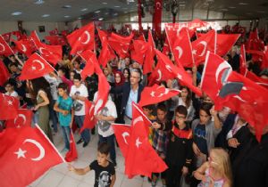 Karşıyaka'da 3 bin kişi ‘Andımız’ı okudu
