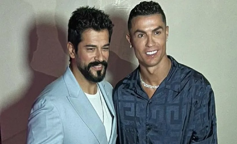 Burak Özçivit, Cristiano Ronaldo ile fotoğrafını paylaştı