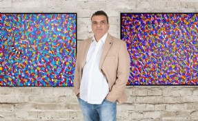 Sembolist ressam Tolga Ezel, İzmir’i tercih etti