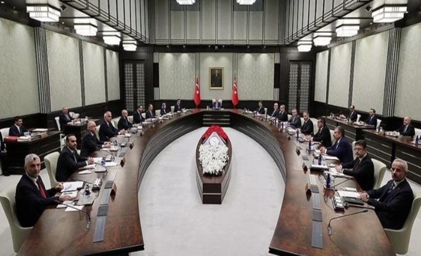 AK Parti'de 50 artı 1 için 'mini anayasa değişikliği' hazırlığı