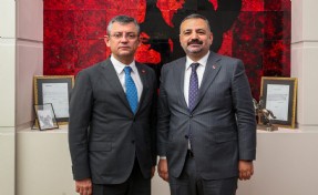 Aslanoğlu’ndan CHP Lideri Özgür Özel'e ziyaret
