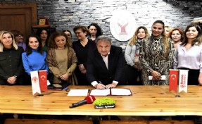 Başkan İduğ, 'Yerel Yönetimler Politika Belgesi'ni imzaladı