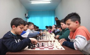Bergama Yaşam Boyu Eğitim Merkezinde bin öğrenci eğitim alıyor