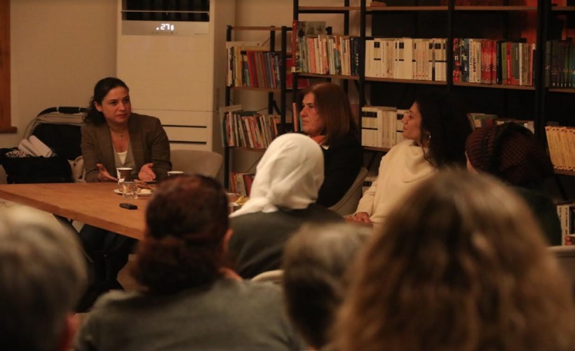 Efes Selçuk Kadın Platformu tarafından şiddete yönelik söyleşi düzenlendi