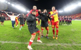 Göztepe’de Stoilov, ilk galibiyetini aldı