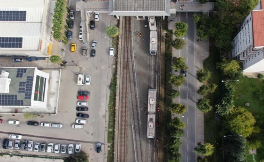 İzmir Metro raydan çıkmıştı: Seferler normale döndü