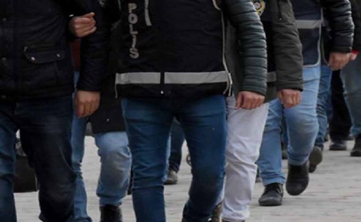 İzmir’de yasa dışı bahis oynatanlara operasyon: 2 tutuklama