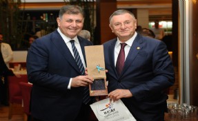 Karşıyaka’dan Hatay’a yardım köprüsü