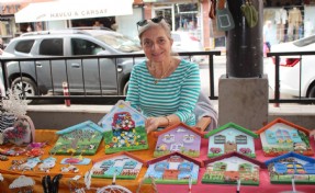 Karşıyakalı kadınların el emeği kazanca dönüşüyor