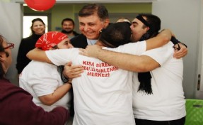 Karşıyaka’nın engelsiz merkezi umut olmaya devam ediyor