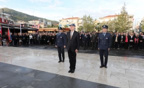 Narlıdere, Atatürk'ü özlem ve saygıyla andı