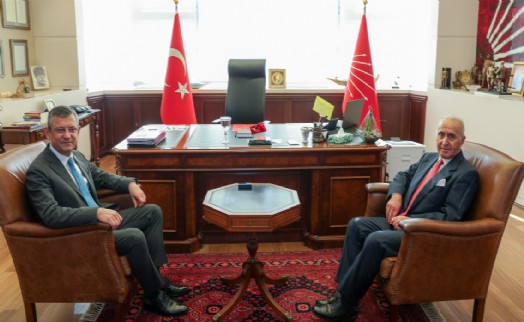 Özel, Hikmet Çetin ile bir araya geldi