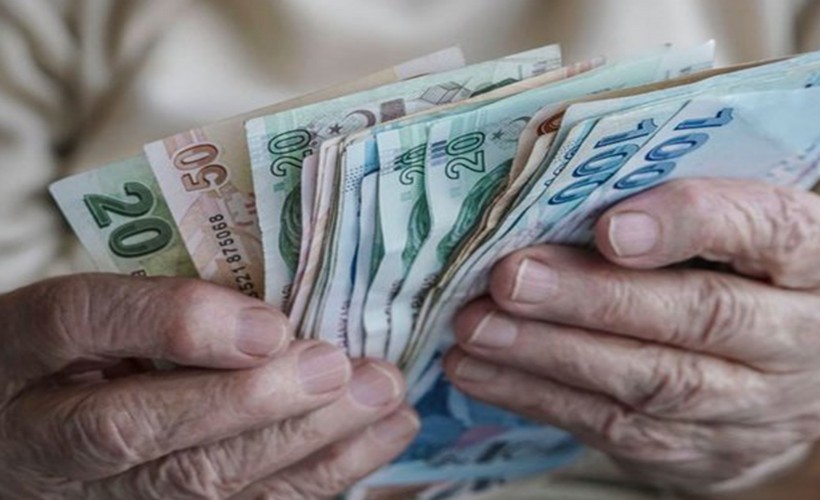 Çalışan emeklilere 5 bin liralık destek ödemesi hesaplara yatacak
