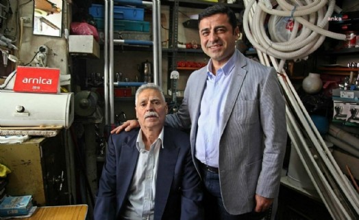 Selahattin Demirtaş'a liderlerden başsağlığı mesajları