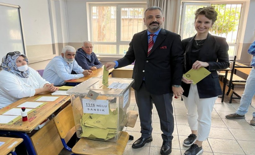 Aslanoğlu'ndan sandık başında çağrı