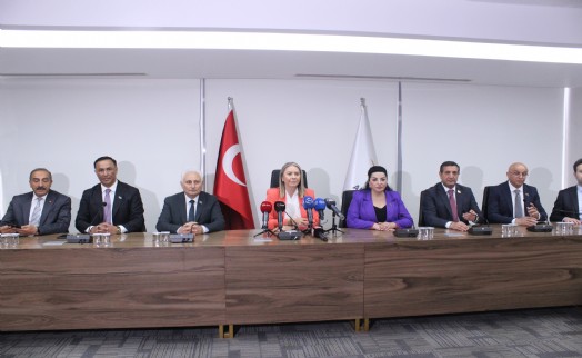 Azerbaycan heyetinden AK Parti’ye seçim öncesi başarı dileği