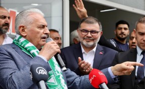 Binali Yıldırım Menemen'de CHP'ye yüklendi: Bu mu İzmir'e hizmet?