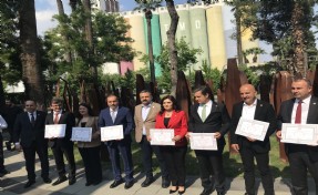 CHP İzmir Milletvekilleri mazbatalarına kavuştu