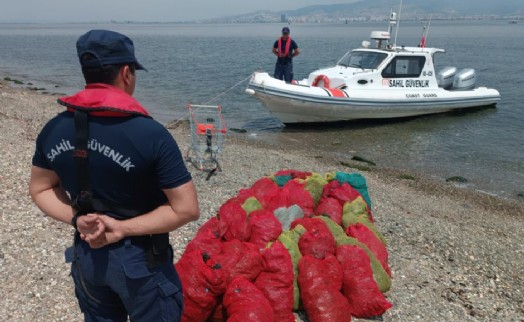 İzmir'de kaçak su avı operasyonu: 17 şahsa işlem