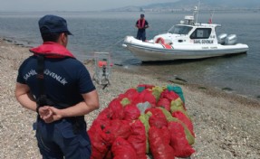 İzmir'de kaçak su avı operasyonu: 17 şahsa işlem