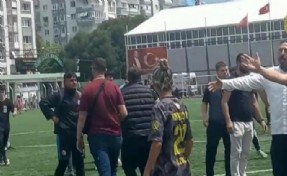 İzmir'de olaylı maç! Sahaya girip kadın futbolculara saldırdılar