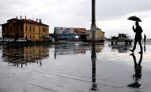 Meteoroloji uyardı: İzmir'e sağanak geliyor!