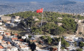 Vali Köşger duyurdu: Kadifekale'ye Millet Bahçesi