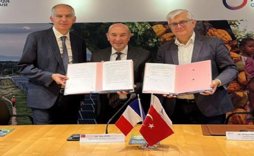 Başkan Soyer, AFD ile ' Yüzülebilir Körfez için' ilke antlaşması imzaladı