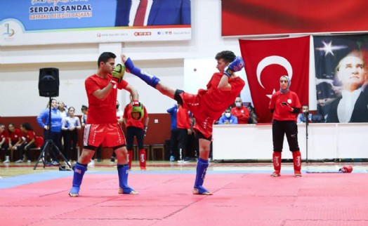 Bayraklı’da yaz spor okulları başlıyor