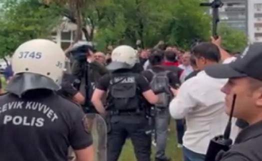 İzmir Barosu’nun 'Onur Ayı Kahvaltısı' protesto edildi