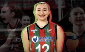 Karşıyakalı Ezgi Uludağ, Sultanlar Ligi’ne transfer oldu